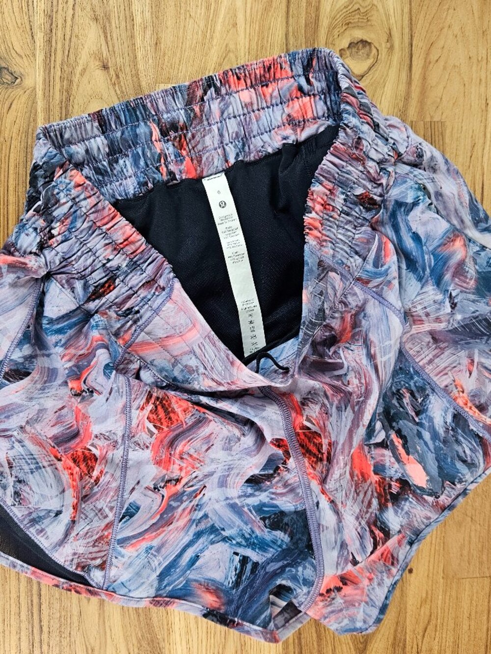Lululemon Hotty Hot High-Rise Lined Shorts, Size 6, Atmospheric Purple Multi